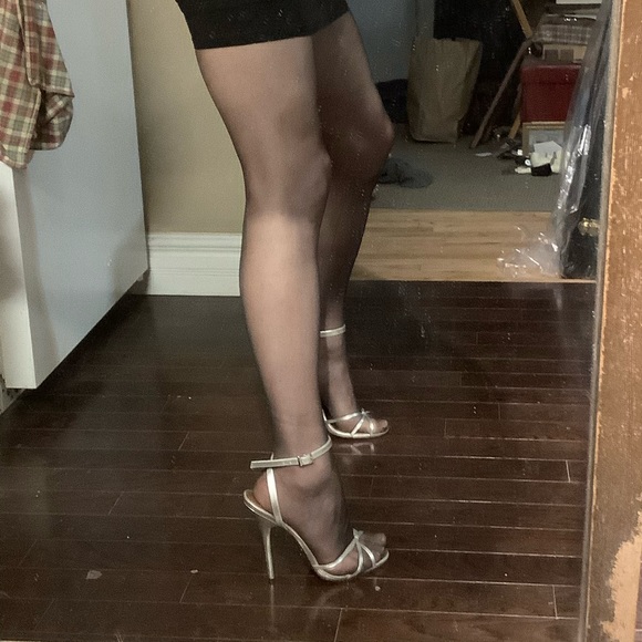 Six inch heels forever ! Size 10 - Picture 2 of 4